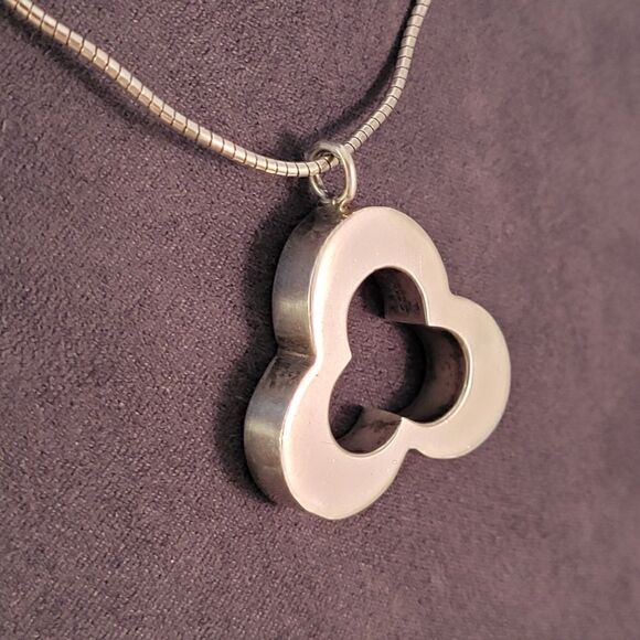 Sterling Modernist 3D Trefoil Pendant with Omega Chain - Picture 4 of 10